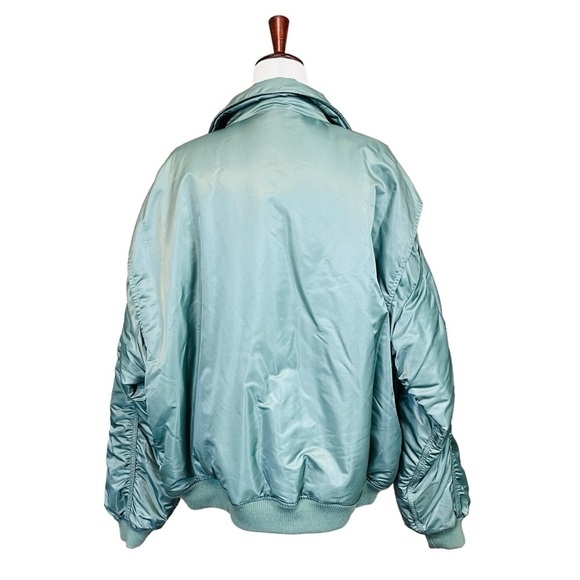 Women’s Winter Bomber Jacket Coat. Oversized Zip Front in Green. Size L? #1289 - Picture 4 of 6